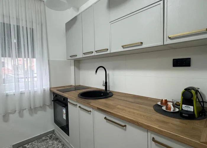 Z Lux アパート *